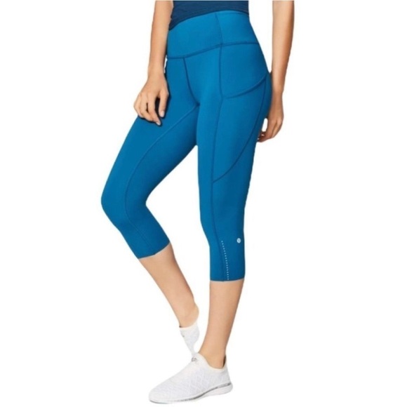 Lululemon W6AKHS Fast & Free Crop II 19”‎ Nulux Leggings Blue Sz 4 - Picture 1 of 6